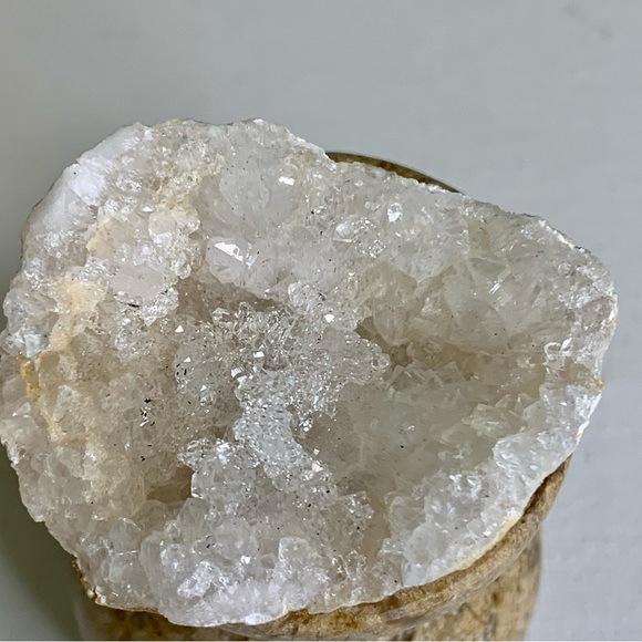 Clear Crystal Cluster Quartz Geode Specimen Sparkling Chakra Healing Crystals 2" - Picture 3 of 8